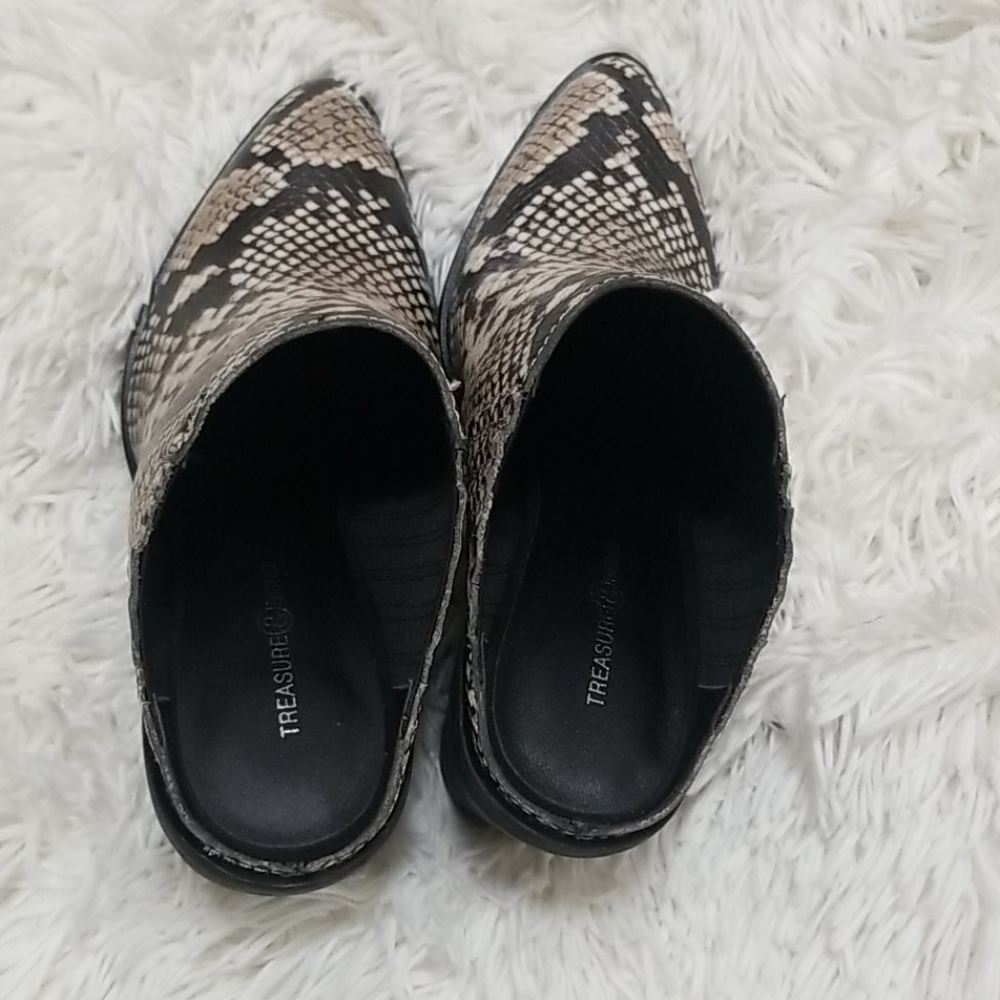 Shoe - Picture 3 of 5